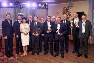 11. Konferencja, Wystawa i pokazy Technologii INŻYNIERIA BEZWYKOPOWA, Zawiercie, 2013 r. Od lewej: Andrzej Kolonko, Paweł Kośmider, Urszula Stolarczyk, Cezary Madryas, Henryk Oracz, Florian Piechurski, Michał Andrzejewski, Adam Wysokowski, Tomasz Daniłoś, Dariusz Zwierzchowski, Gerard Jonkergouw, Krzysztof Czudec fot. Quality Studio dla www.inzynieria.com