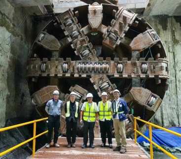 35 m pod ziemią, 1,13 km tunelu. TBM przebiła się do stacji w Manili avatar