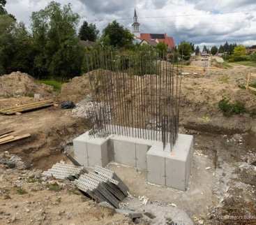 Rzeszów: nowa kładka coraz bliżej. Zabetonowano pierwszy przyczółek avatar
