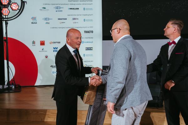 Zdjęcie XXIII Konferencja, Wystawa i Pokazy Technologii Inżynieria Bezwykopowa 2025. Uroczysta gala z wręczeniem nagród TYTAN. fot. Quality Studio dla www.inzynieria.com