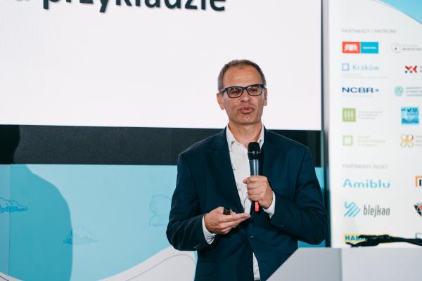 Zdjęcie IV Kongres Gospodarowania Wodami i Ochrony Przeciwpowodziowej. Dr Paweł Mrowiec, Urząd Miejski w Czechowicach-Dziedzicach, Akademia WSB. fot. Quality Studio dla www.inzynieria.com