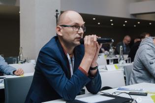 Dyskusja w ramach sesji roboczych nt. wytycznych odbiorów prac realizowanych w technologii CIPP w trakcie IV Konferencji „Renowacja Wykładzinami (Rękawami) Utwardzanymi na Miejscu”. Fot. Quality Studio dla www.inzynieria.com