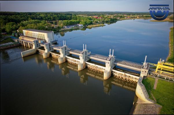 Zdjęcie Jaz na stopniu wodnym po modernizacji, rzeka Odra, Brzeg Dolny