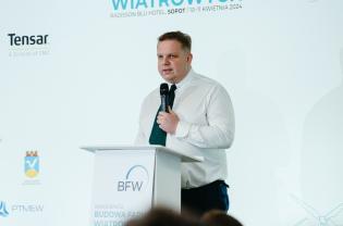 Jakub Budzyński, Polska Izba Morskiej Energetyki Wiatrowej. II Konferencja Budowa Farm Wiatrowych. Fot. Quality Studio dla inzynieria.com