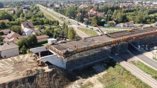 Budowa wiaduktu drogowego w Mielcu. Fot. Krzysztof Dzidek/PKP PLK