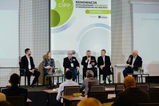 Panel dyskusyjny o styrenie w technologii CIPP. VIII Konferencja Renowacja Wykładzinami (Rękawami) Utwardzanymi na Miejscu - CIPP 2024. fot. Quality Studio dla www.inzynieria.com