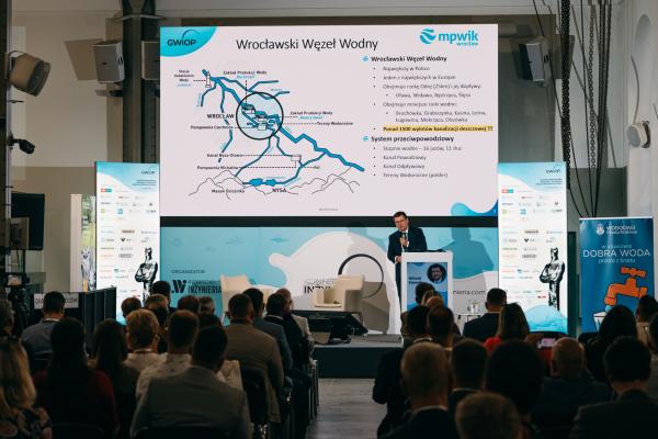 Zdjęcie IV Kongres Gospodarowania Wodami i Ochrony Przeciwpowodziowej. Witold Ziomek, Prezes Miejskiego Przedsiębiorstwa Wodociągów i Kanalizacji we Wrocławiu. fot. Quality Studio dla www.inzynieria.com