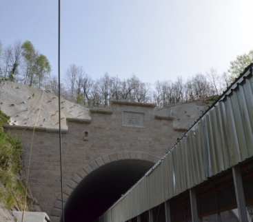 Tunel kolejowy z XIX w. w Trzcińsku będzie gotowy w czerwcu