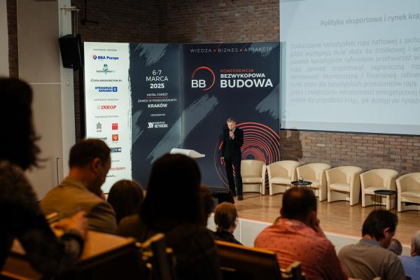 Zdjęcie II Konferencja Bezwykopowa Budowa. Dr inż. Andrzej Kolonko (Politechnika Wrocławska). fot. Quality Studio dla www.inzynieria.com