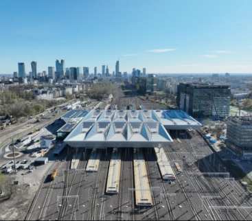 Stacja Warszawa Zachodnia. Kładka będzie miała nową nawierzchnię