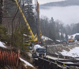 Podkarpacie. Stabilizacja osuwiska. Intensywne prace [ZDJĘCIA, FILM]