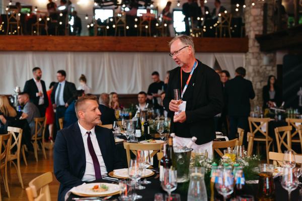 Zdjęcie Od lewej: Jakub Blejsz (Blejkan), Tomasz Fischer (AOC). XXI Konferencja Inżynieria Bezwykopowa 2023 - gala rozdania Tytanów. Fot. Quality Studio dla www.inzynieria.com