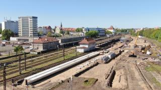 Konstrukcja nowego peronu. Fot. Damian Strzemkowski/PKP PLK