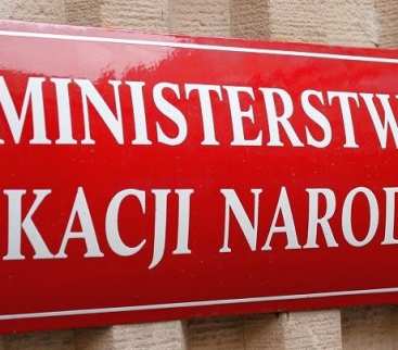 Koronawirus: szkoły będą pracować (prawie) normalnie avatar
