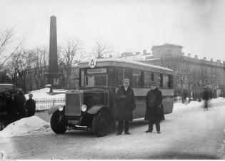 Autobus komunikacji miejskiej w Lublinie, nadwozie wykonane w Zakładach Mechanicznych E. Plage i T. Laśkiewicz, 1929-1939.  Fot. Narodowe Archiwum Cyfrowe