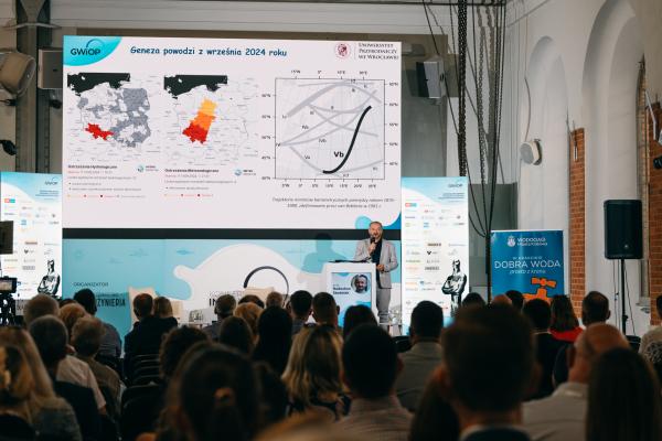 Zdjęcie IV Kongres Gospodarowania Wodami i Ochrony Przeciwpowodziowej. Dr inż. Radosław Stodolak, Uniwersytet Przyrodniczy we Wrocławiu. fot. Quality Studio dla www.inzynieria.com
