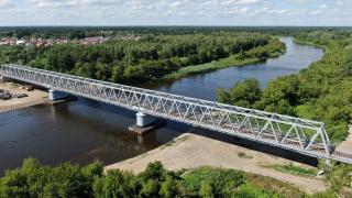 Most kolejowy nad Narwią. Fot. Szymon Grochowski/PKP PLK