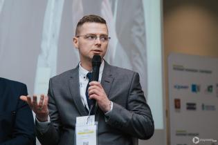 Adam Gonera, MC-Bauchemie sp. z o.o. Panel dyskusyjny w trakcie IV Konferencji „Renowacja Wykładzinami (Rękawami) Utwardzanymi na Miejscu”. Fot. Quality Studio dla www.inzynieria.com