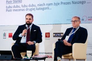 19. Konferencja, Wystawa i pokazy Technologii INŻYNIERIA BEZWYKOPOWA, Tomaszowice k. Krakowa, 2021 r. Od lewej: Piotr Stenko - kancelaria CMS i Tomasz Latawiec - Stowarzyszenie Inżynierów Doradców i Rzeczoznawców. fot. Quality Studio dla www.inzynieria.com