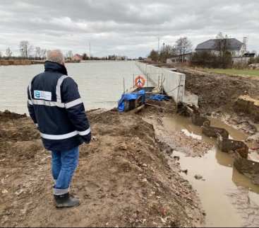 Budowa w Nowakowie. Rzeka przelała się przez wał avatar