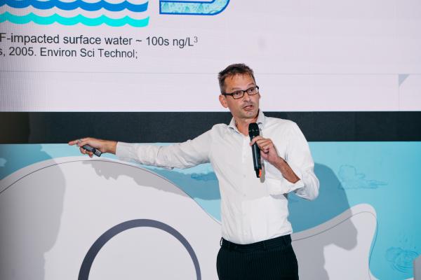 Zdjęcie IV Kongres Gospodarowania Wodami i Ochrony Przeciwpowodziowej. Sebastian Nierth, Menedżer ds. sprzedaży technicznej w dziale oczyszczania i remediacji wod, Cetco-Poland. fot. Quality Studio dla www.inzynieria.com