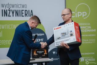 Rozstrzygnięcie konkursów zorganizowanych podczas IV Konferencji „Renowacja Wykładzinami (Rękawami) Utwardzanymi na Miejscu”. Fot. Quality Studio dla www.inzynieria.com