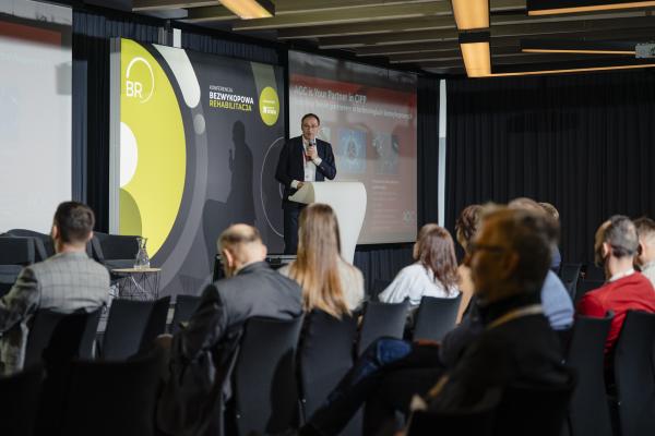 Zdjęcie Kees den Besten, kierownik projektu w AOC. X Konferencja Bezwykopowa Rehabilitacja. fot. Quality Studio dla www.inzynieria.com