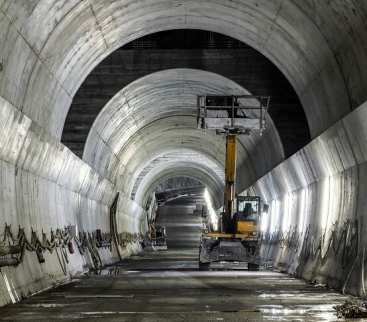 Avatar Tunel pod Alpami drożeje. Nowe szyby i otwarcie dopiero w 2034 r.