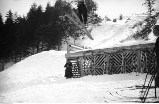 Międzynarodowe zawody narciarskie w Zakopanem. Marzec 1931 r. Fot. Narodowe Archiwum Cyfrowe.