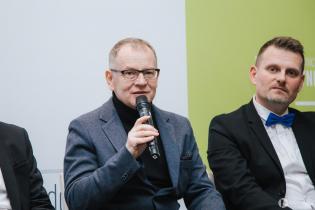 Od lewej: Mirosław Cecuga (Sezam Instal sp.j.) i Marcin Matyjaszek (MPWiK Lublin sp. z o.o.). Panel dyskusyjny w trakcie IV Konferencji „Renowacja Wykładzinami (Rękawami) Utwardzanymi na Miejscu”. Fot. Quality Studio dla www.inzynieria.com