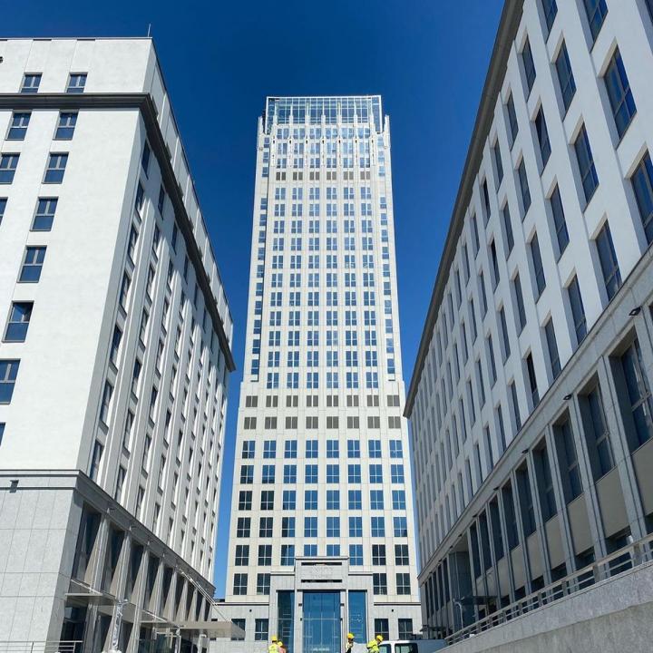 Koniec szkieletora. Jest 102-metrowa Unity Tower