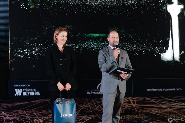 Zdjęcie IV Kongres Geoinżynieria i Budownictwo Podziemne. Gala rozdania Nagród TYTAN 2025. Magdalena Flakiewicz (Keller Polska) oraz prowadzący Kongres Piotr Trzciński. fot. Quality Studio dla www.inzynieria.com