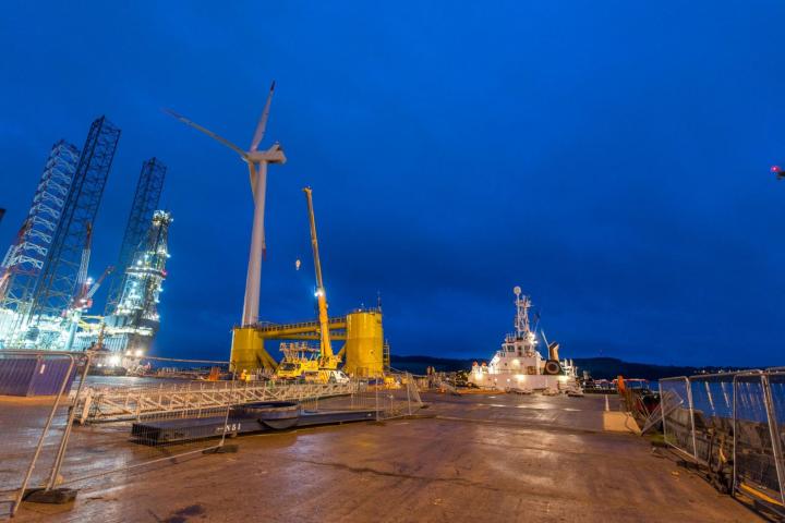 Największa pływająca morska farma wiatrowa już działa