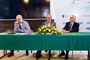 Od lewej: Marek Jankowiak, prof. Paweł Licznar, Stanisław Drzewiecki / fot. 