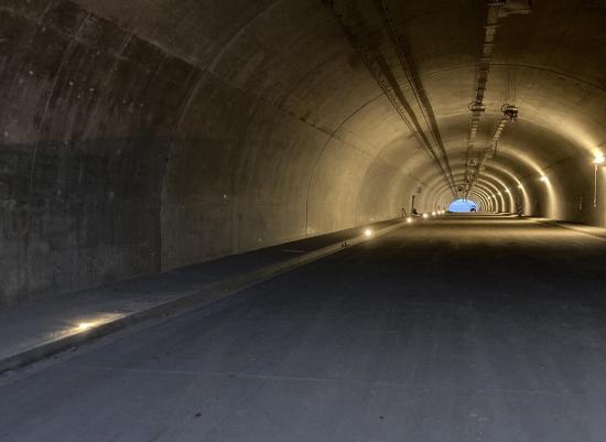 Zdjęcie Widok wylotu tunelu. Fot. GDDKiA