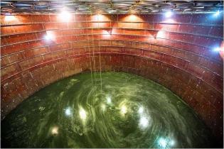 Próba wodna zbiornika terminalu LNG w Świnoujściu. Fot. Polskie LNG S.A.