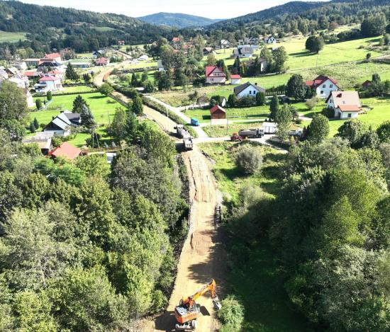 Zdjęcie Budowa drogi technologicznej na nasypie kolejowym w Lachowicach. Fot. Krzysztof Dzidek/PKP PLK