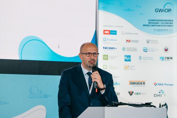 Zdjęcie IV Kongres Gospodarowania Wodami i Ochrony Przeciwpowodziowej. Robert Gajda, Zastępca Prezesa Narodowego Funduszu Ochrony Środowiska i Gospodarki Wodnej. fot. Quality Studio dla www.inzynieria.com
