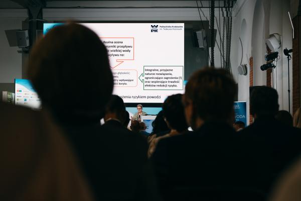 Zdjęcie IV Kongres Gospodarowania Wodami i Ochrony Przeciwpowodziowej. Prof. dr hab. inż. Elżbieta Nachlik, Politechnika Krakowska. fot. Quality Studio dla www.inzynieria.com