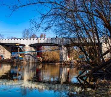 Modernizacja linii nr 202: konstrukcja mostu w Słupsku zamontowana [ZDJĘCIA] avatar