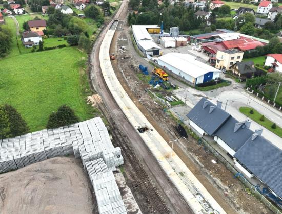 Zdjęcie Dobudowa peronu na stacji Jeleśnia. Fot. Krzysztof Dzidek/PKP PLK