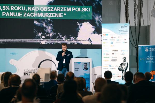 Zdjęcie IV Kongres Gospodarowania Wodami i Ochrony Przeciwpowodziowej. Daniel Buda, ICEYE. fot. Quality Studio dla www.inzynieria.com