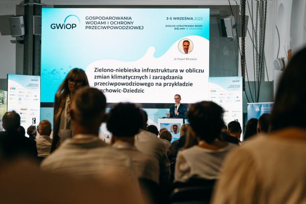 Zdjęcie IV Kongres Gospodarowania Wodami i Ochrony Przeciwpowodziowej. Dr Paweł Mrowiec, Urząd Miejski w Czechowicach-Dziedzicach, Akademia WSB. fot. Quality Studio dla www.inzynieria.com