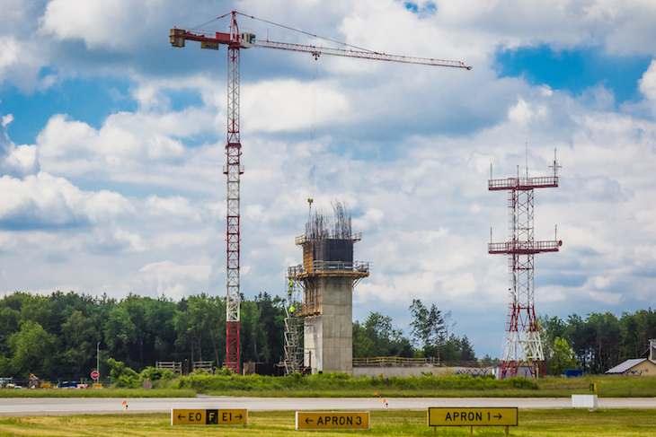 Budowa wieży kontroli lotów - Katowice Airport. Fot. MIiB