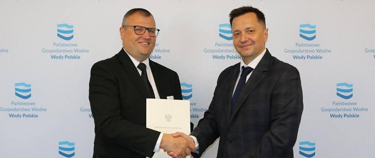 Od lewej: nowy wiceprezes Wód Polskich Marcin Jarzyński oraz prezes Mateusz Balcerowicz. Fot. Wody Polskie