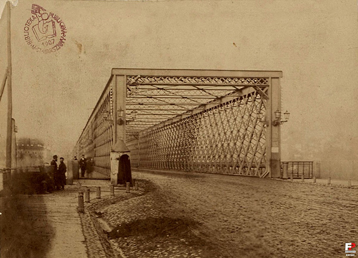 Wjazd na Most Kierbedzia. Fot. K. Brandel, Mazowiecka Biblioteka Cyfrowa