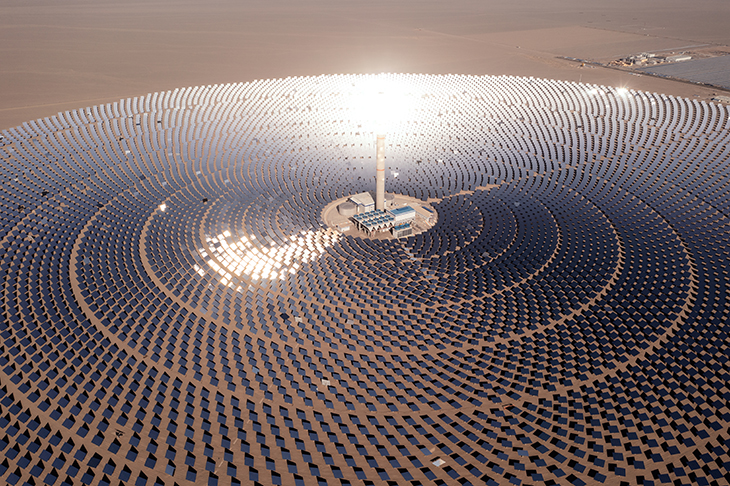 Elektrownia słoneczna w Dunhuang w Chinach. Fot. Adobe Stock