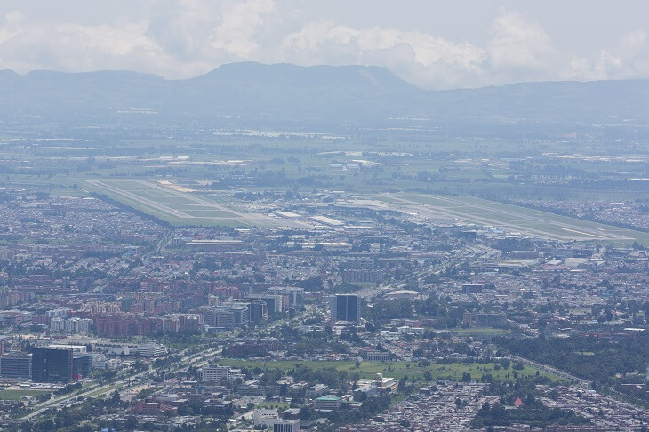 Lotnisko w Bogocie. Fot. piccaya / Adobe Stock