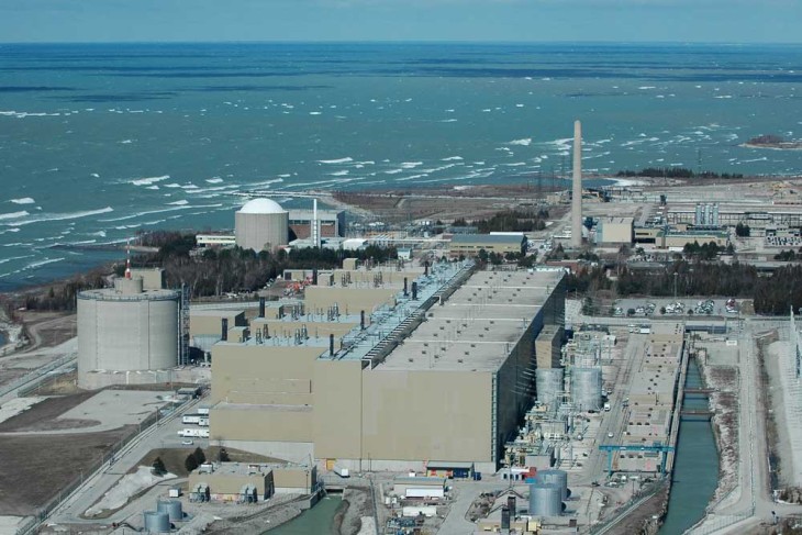 Elektrownia jądrowa Bruce. Fot. Chuck Szmurlo/wikimedia
