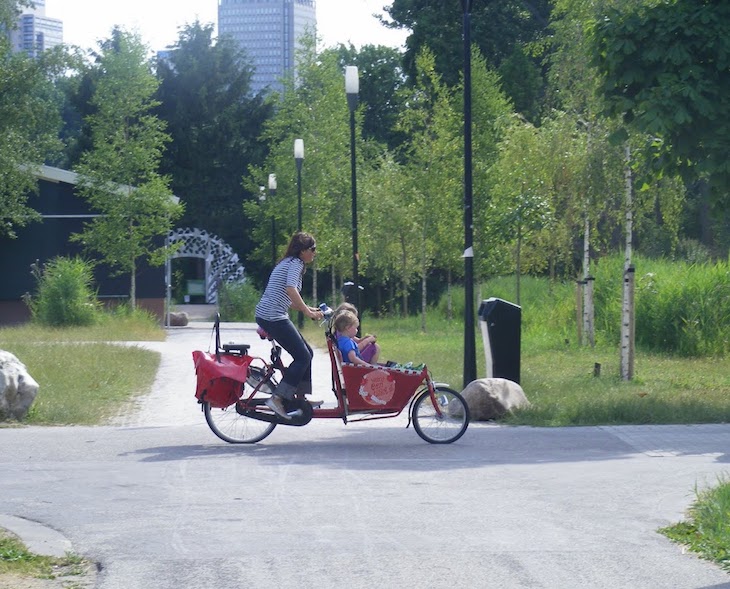 Amsterdam - standardowy pojazd do transportu dzieci. Fot. Agata Sumara/inzynieria.com